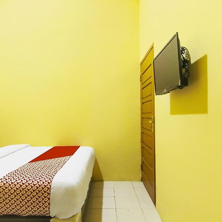 Oyo 90900 Pagi Sore Residence Padang  Zewnętrze zdjęcie