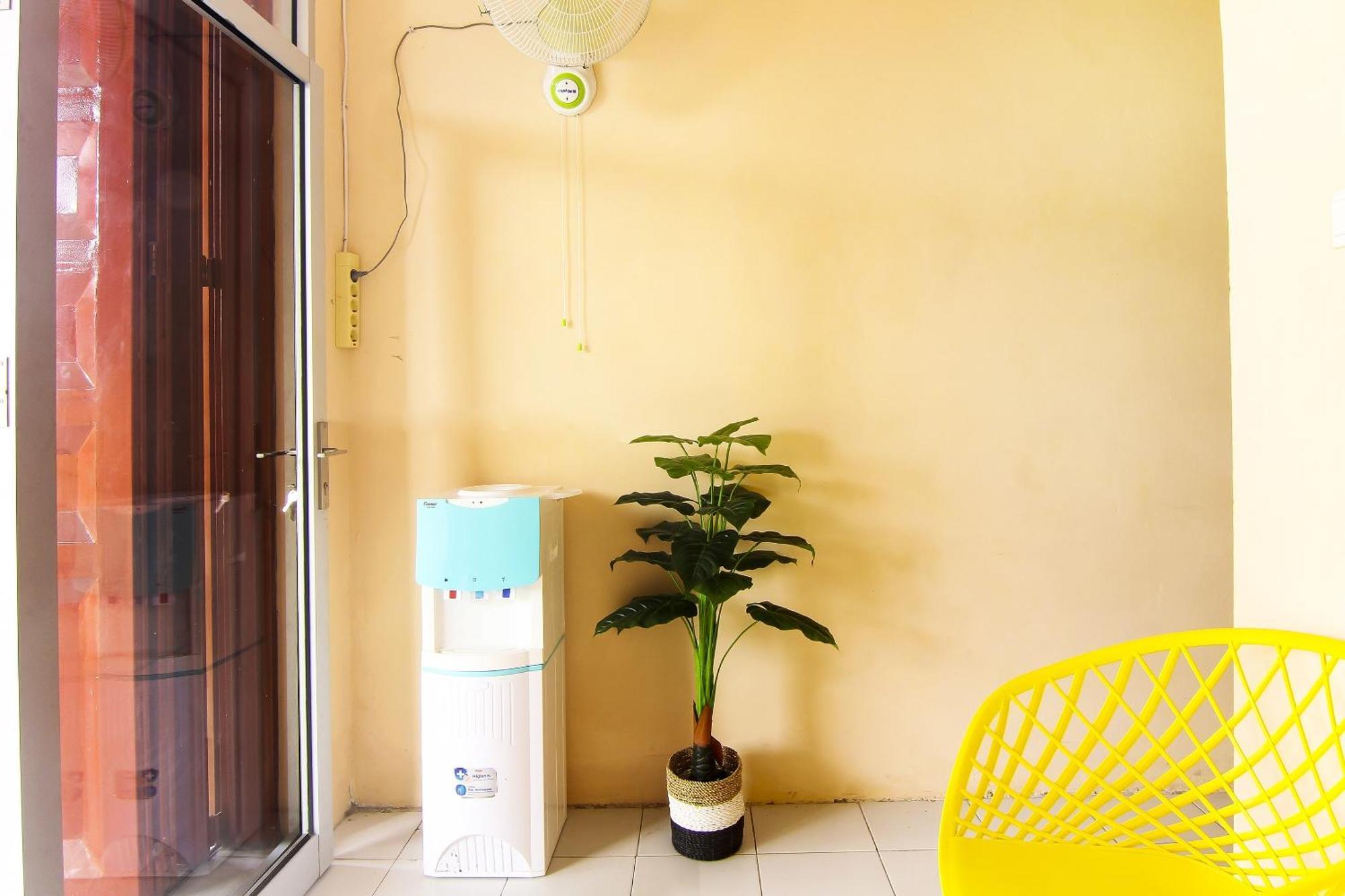 Oyo 90900 Pagi Sore Residence Padang  Zewnętrze zdjęcie