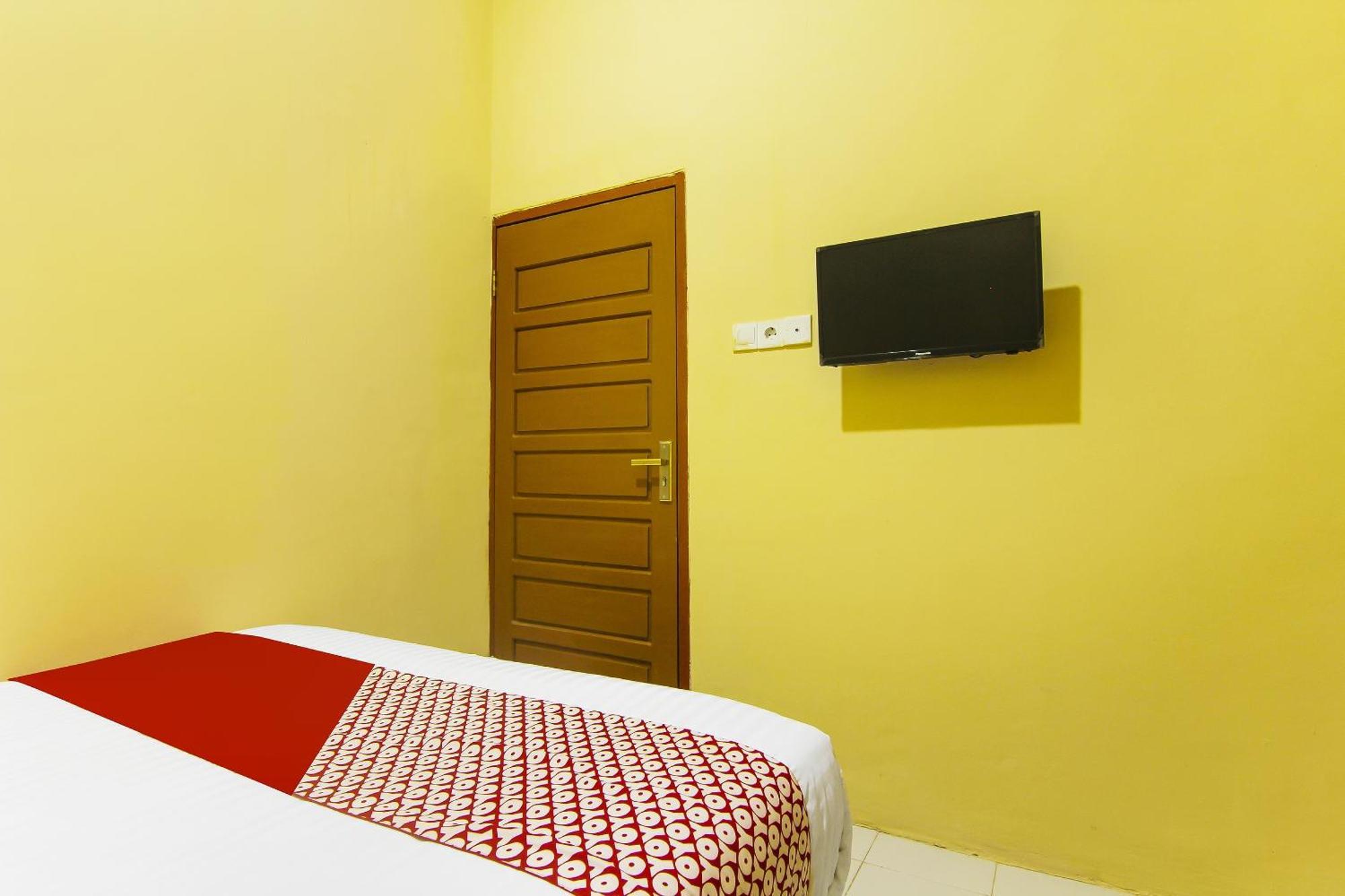 Oyo 90900 Pagi Sore Residence Padang  Zewnętrze zdjęcie